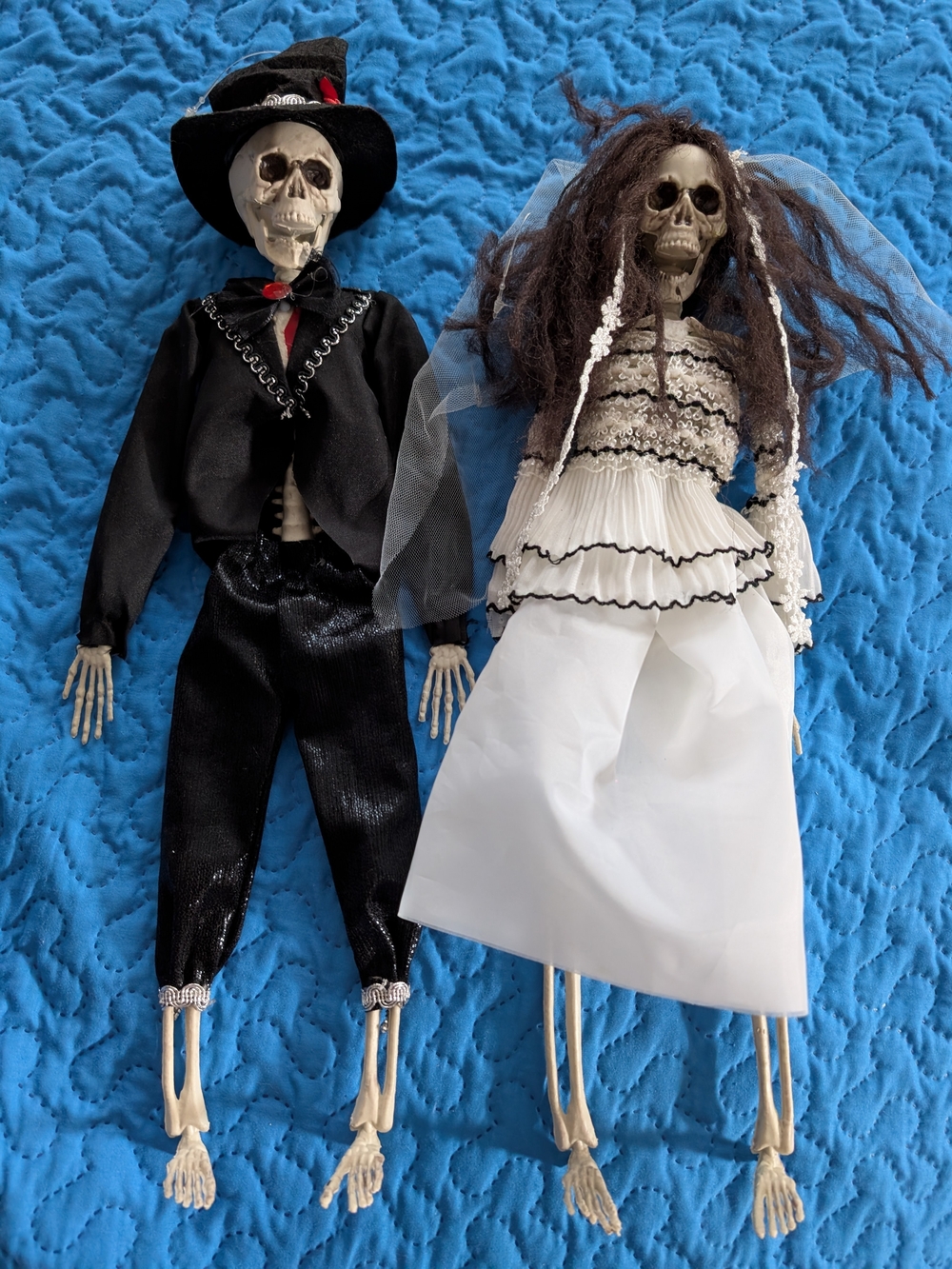 White and Black Skeleton Bride Costume Set for Halloween Decoration